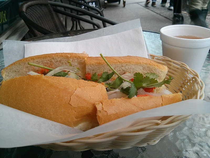 Banh mi sandwich