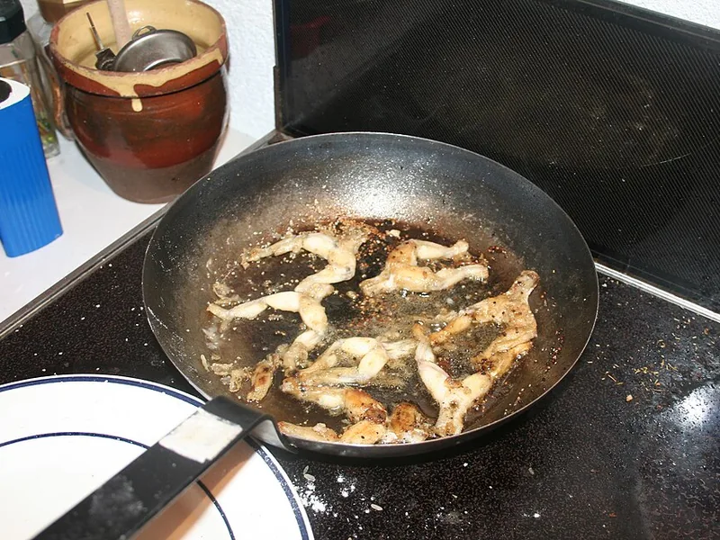 Fried frog legs